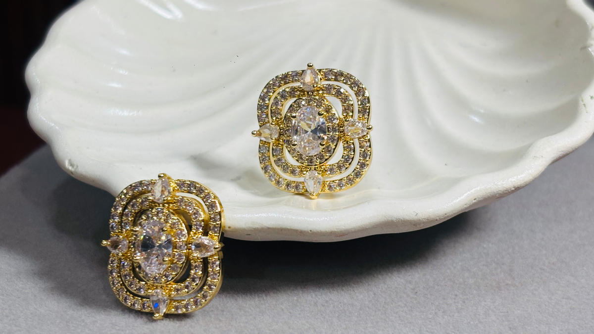 Bloom Stud Earring