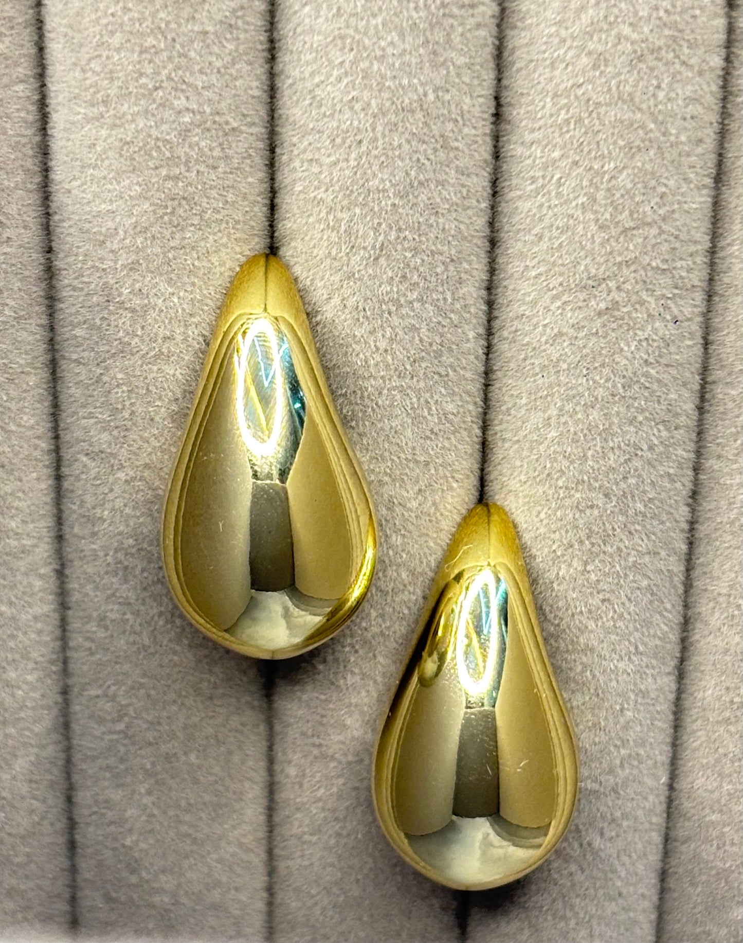 Ooze Teardrop Gold Earrings