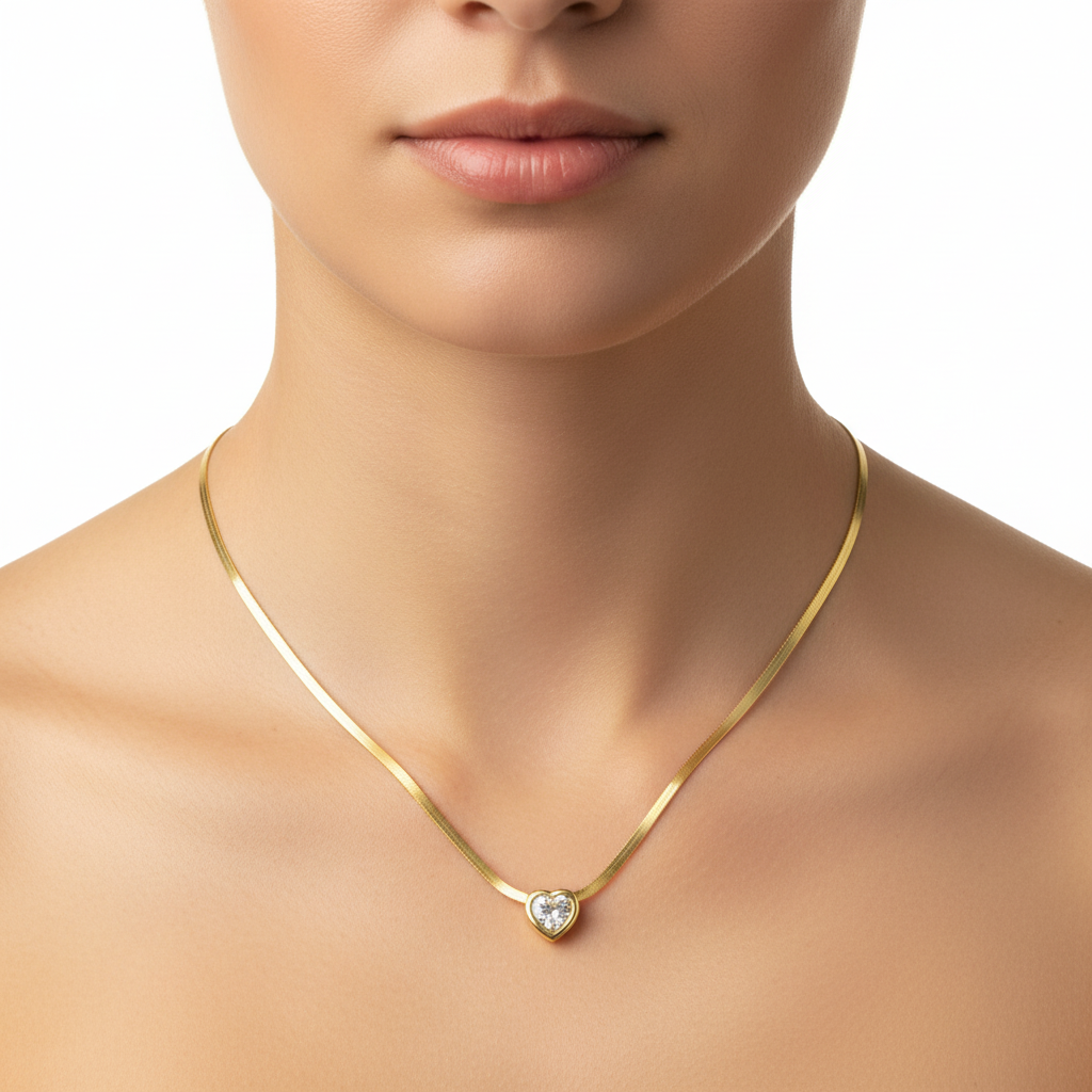 Model Full Neckline